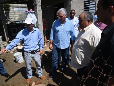 Recorrido Presidente por zonas afectadas en Camagüey y Granma